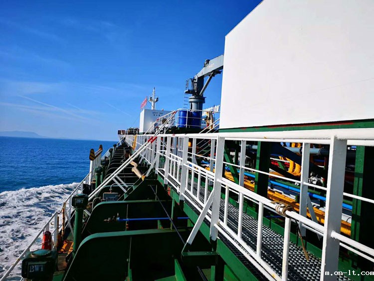 750-4.jpg 750-4.jpg