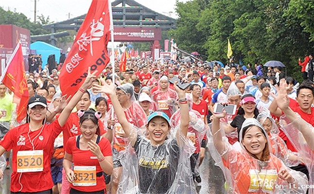 【互动家园】旭信小姐姐参加迷你马拉松比赛 【互动家园】旭信小姐姐参加迷你马拉松比赛